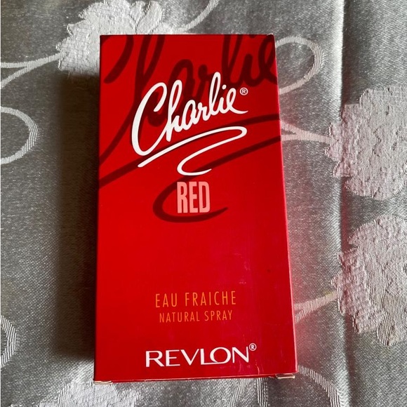 🌷Revlon Charlie Red 🌷 - Picture 3 of 5